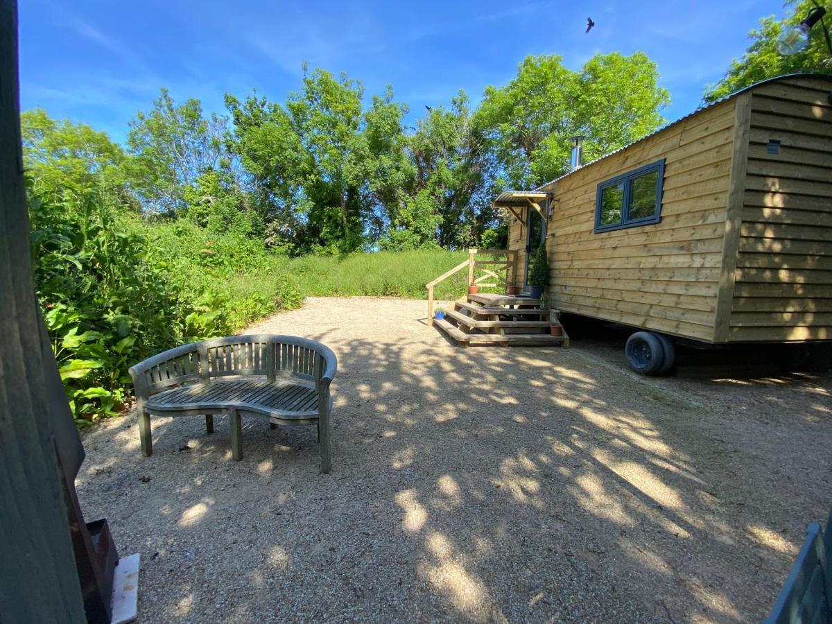 Cosy Double Shepherds Hut In Beautiful Wicklow With Underfloor Heating Throughout Rathnew Exterior photo